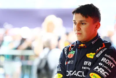 Red Bull pronta a cambiare tutto nel 2026: Hadjar al fianco di Verstappen, Lindblad in RB. Torna il derby Tsunoda-Lawson