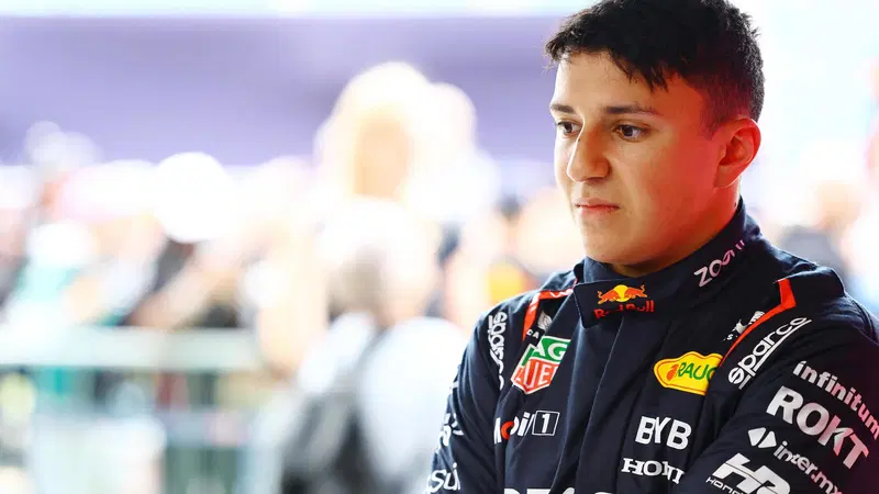 Red Bull pronta a cambiare tutto nel 2026: Hadjar al fianco di Verstappen, Lindblad in RB. Torna il derby Tsunoda-Lawson