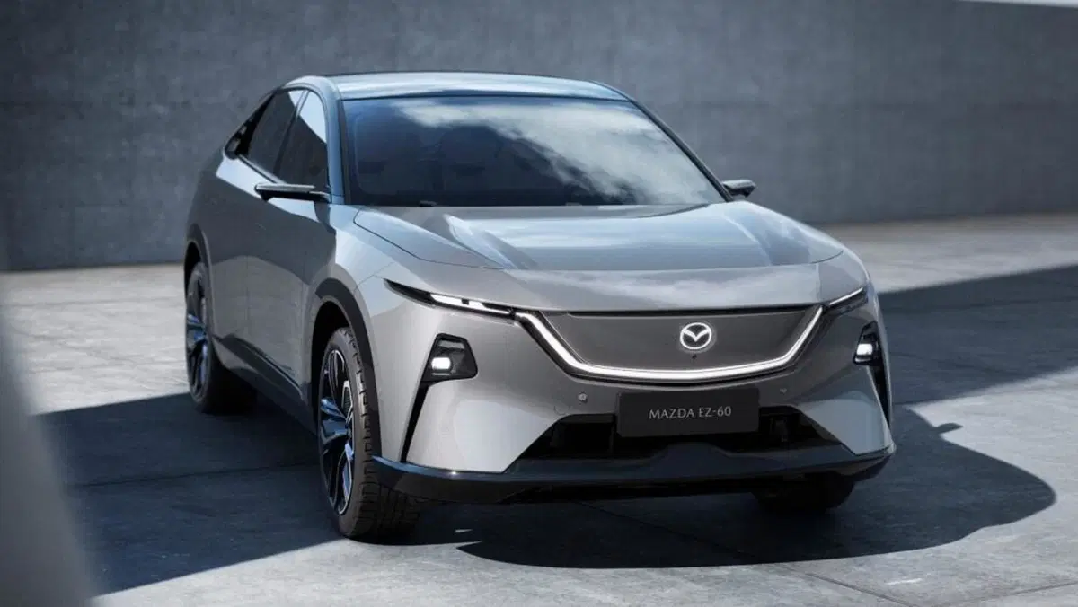 Mazda EZ60, il SUV elettrico in arrivo: noi l'abbiamo "beccato" per strada