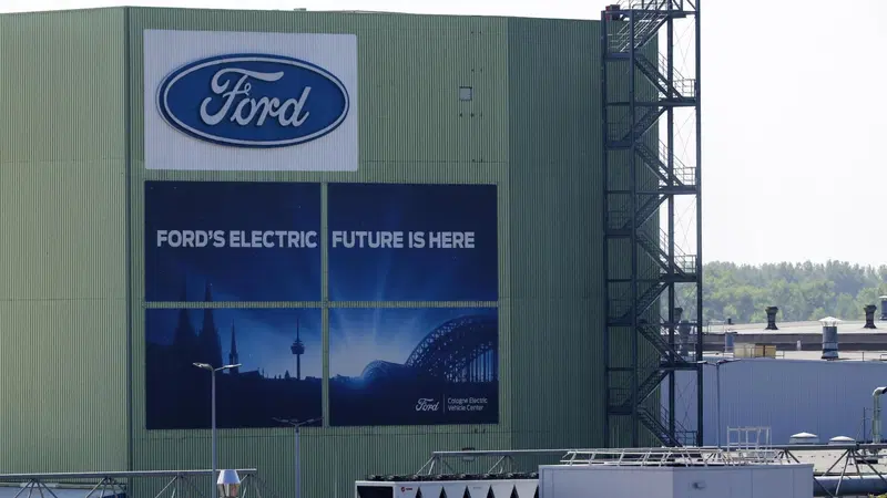 Ford taglia 1000 posti di lavoro nella fabbrica di auto elettriche di Colonia