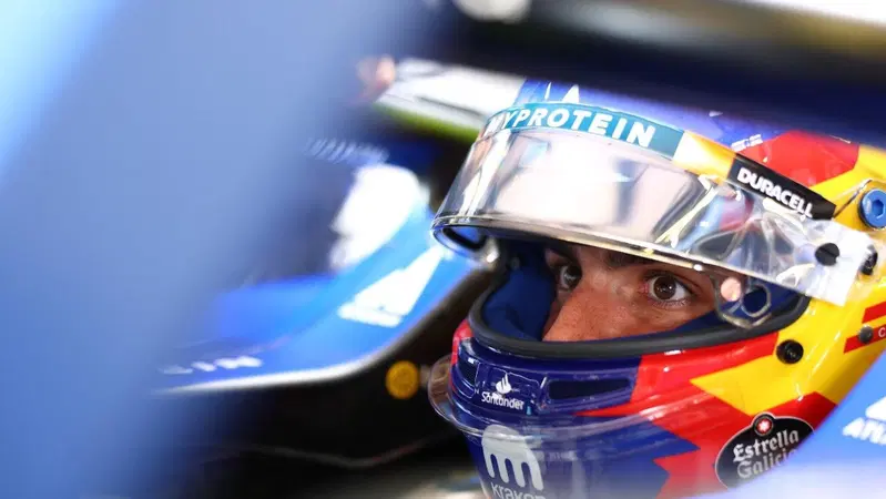 F1. Sainz in prima fila con la Williams mentre Leclerc e Hamilton annaspano con la Ferrari: qualifiche pazze a Baku