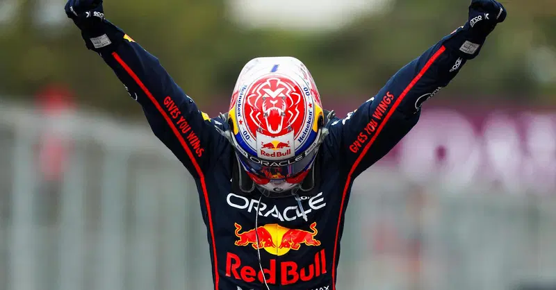 F1. Max Verstappen riapre il mondiale con la vittoria di Baku? &Egrave; lui, e non una Ferrari mediocre, a surclassare la McLaren in Azerbaijan