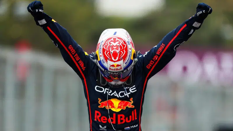 F1. Max Verstappen riapre il mondiale con la vittoria di Baku? &Egrave; lui, e non una Ferrari mediocre, a surclassare la McLaren in Azerbaijan