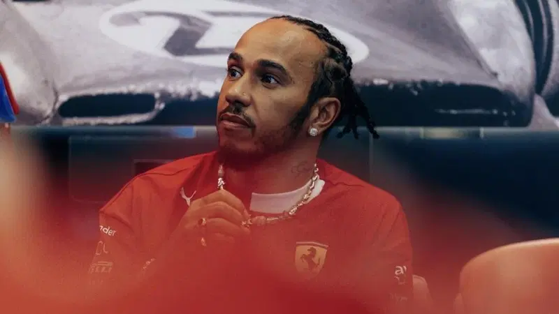 F1, Hamilton a Baku: "Sono deluso, pochi sorpassi e nulla da portare a casa per la Ferrari"