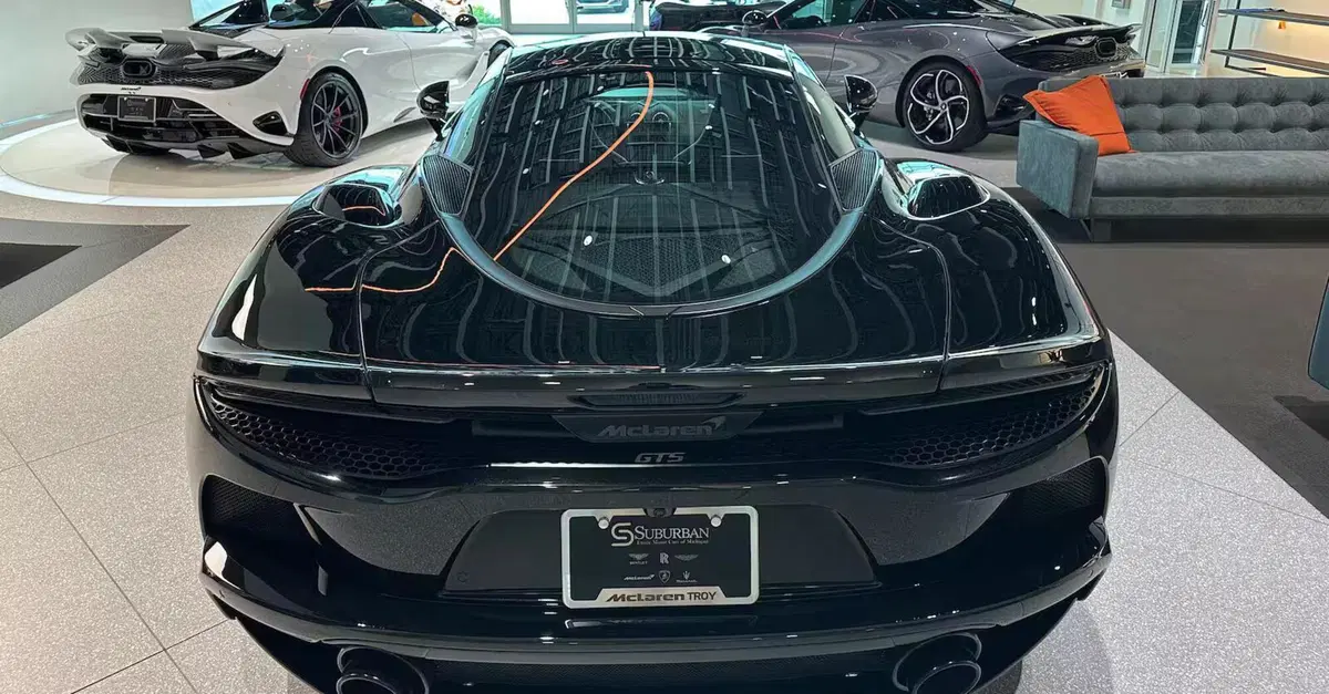 Il futuro di McLaren parla ibrido: addio alle pure supercar a due porte