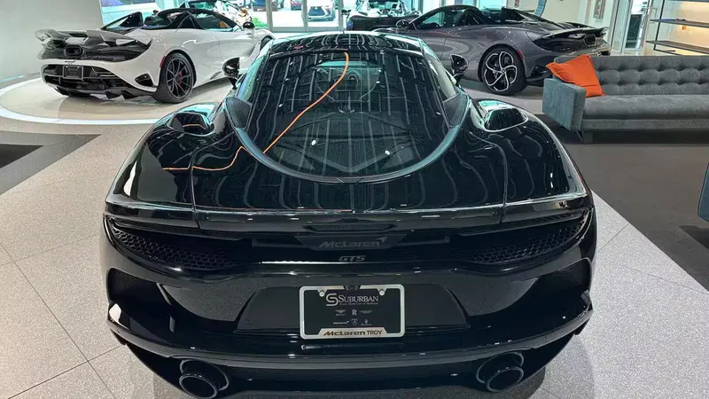 Il futuro di McLaren parla ibrido: addio alle pure supercar a due porte