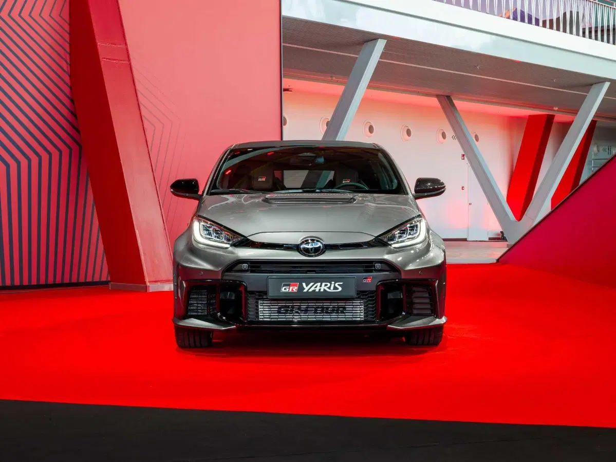 Toyota GR Yaris MY25: debutta in Italia la nuova versione sportiva, ecco i prezzi (2)