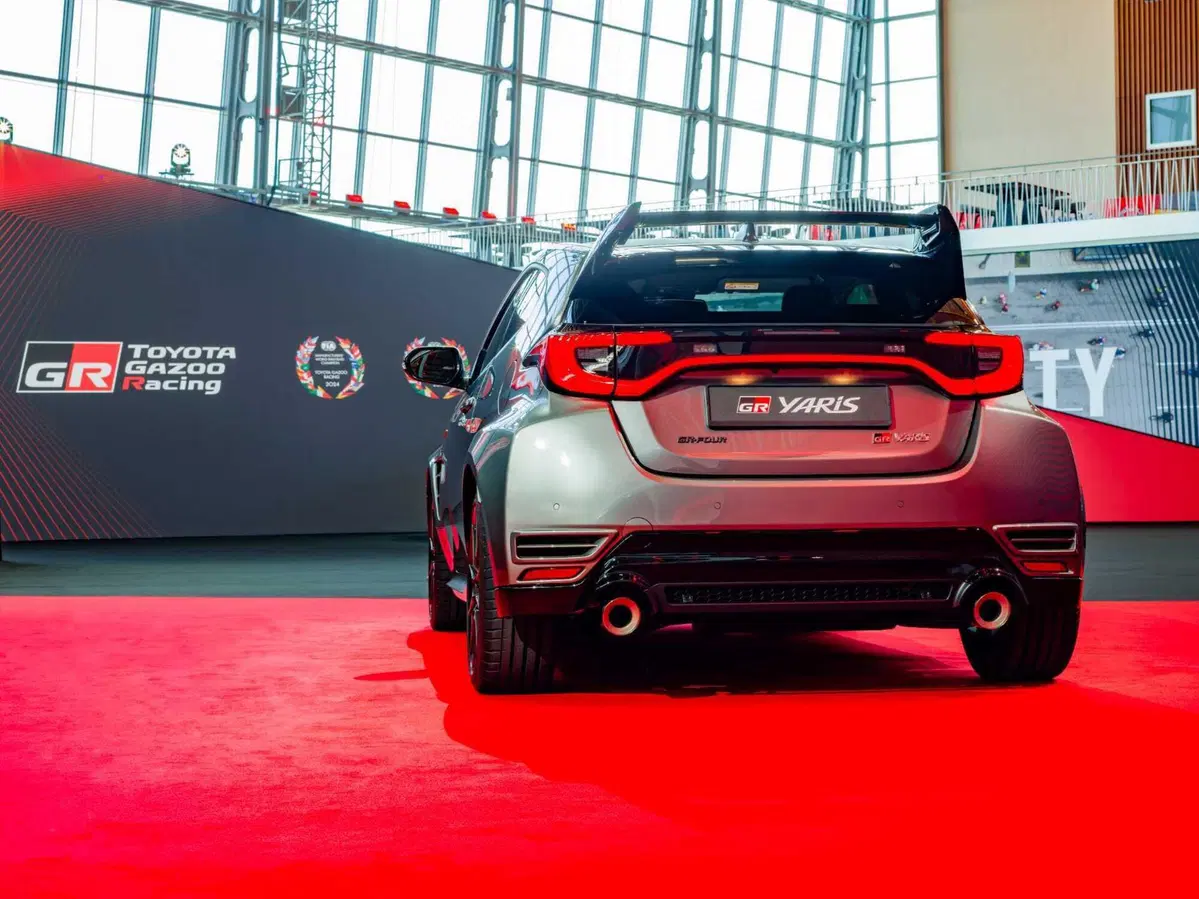 Toyota GR Yaris MY25: debutta in Italia la nuova versione sportiva, ecco i prezzi (4)