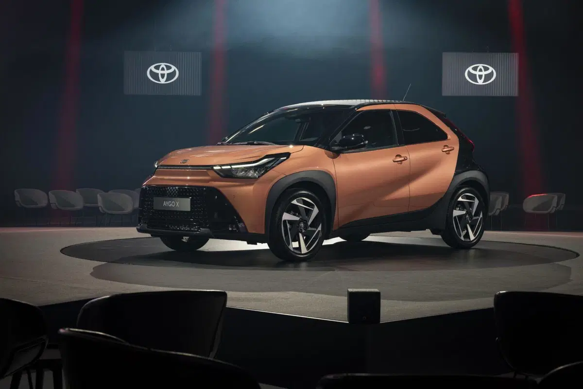Design esterno: la Toyota Aygo X diventa più matura (5)
