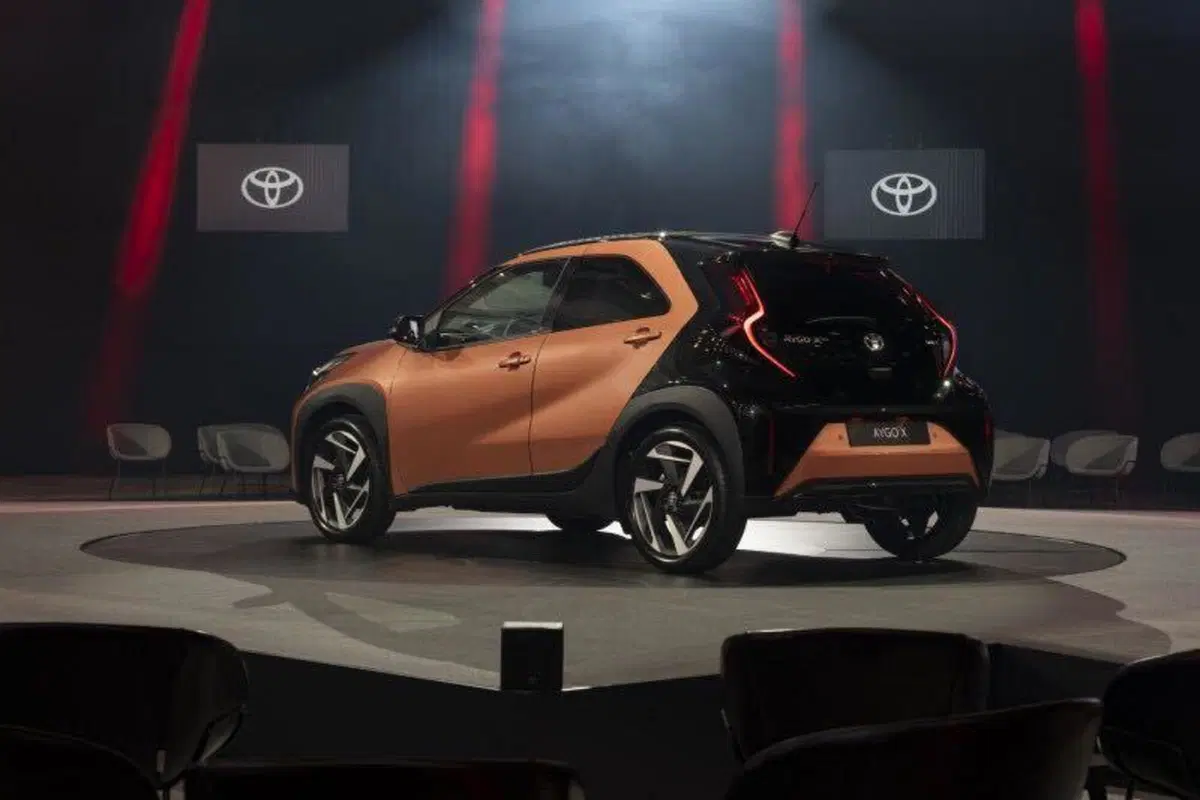Design esterno: la Toyota Aygo X diventa più matura (6)