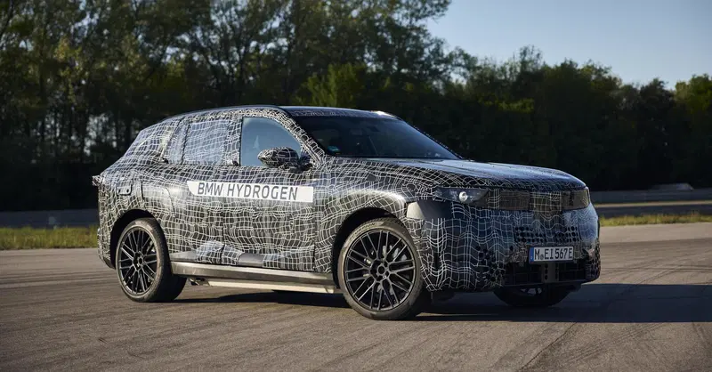 BMW rivoluziona i SUV: dal 2028 arriva la X5 a idrogeno (ed &egrave; solo l&rsquo;inizio)