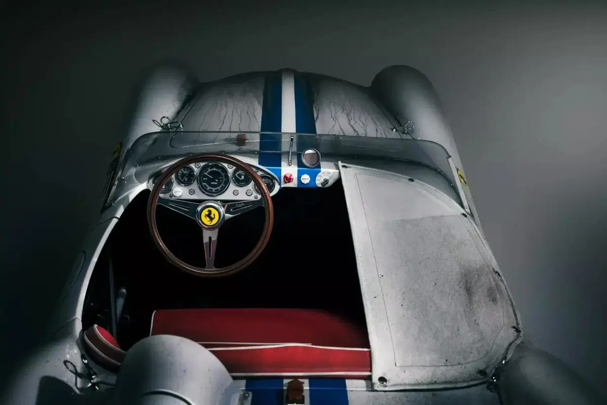 Ferrari Testa Rossa elettrica in scala 75%: quando la storia incontra il futuro