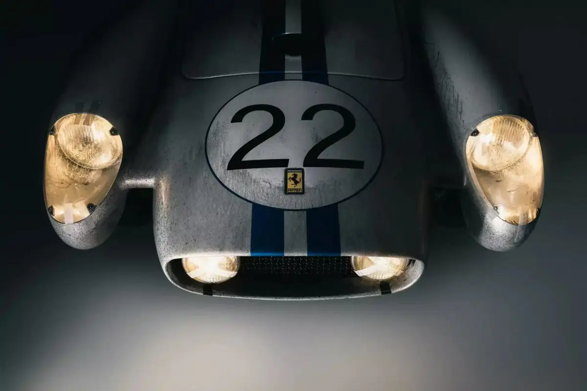 Ferrari Testa Rossa elettrica in scala 75%: quando la storia incontra il futuro (4)