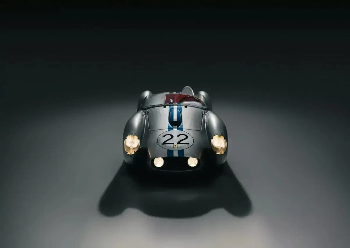 Ferrari Testa Rossa elettrica in scala 75%: quando la storia incontra il futuro (6)