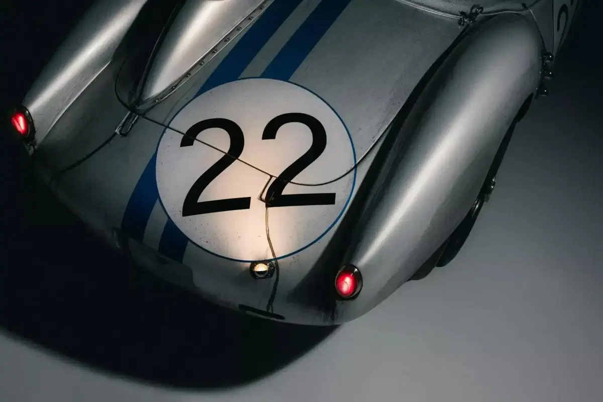 Ferrari Testa Rossa elettrica in scala 75%: quando la storia incontra il futuro (12)