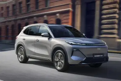 Geely sbarca in Italia: due SUV rivoluzionari da 34.900&euro; che sfidano Tesla e BMW