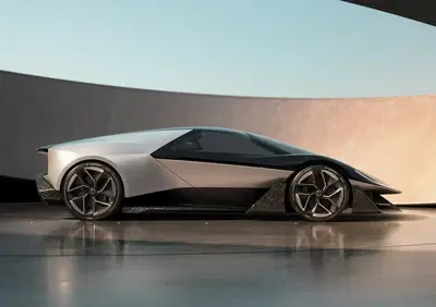Lotus Theory 1: la supercar elettrica da 986 CV bloccata solo da un tergicristallo!