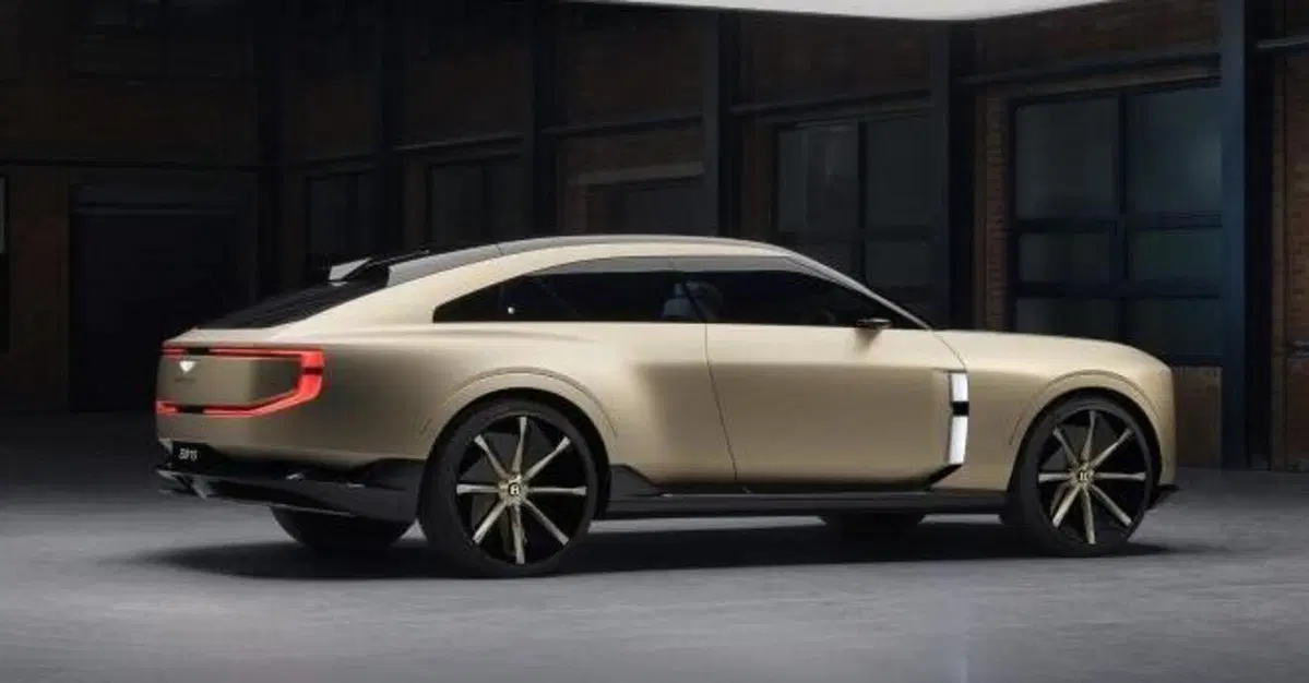 Bentley fa marcia indietro: elettrico rinviato al 2035, i clienti facoltosi preferiscono la benzina