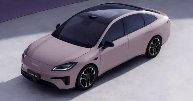 L&rsquo;ennesima auto cinese sfida Tesla Model 3 con prezzi da urlo: 11.900 euro in Cina, ma in Europa sar&agrave; un'altra storia