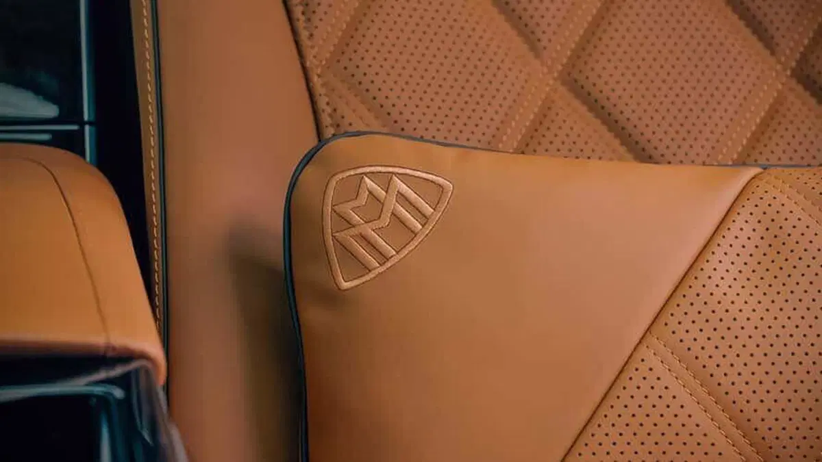 Mercedes-Maybach S 680 V12 Edition: oro, lusso sfacciato e un V12 che nel 2025 va contro l’elettrico (2)