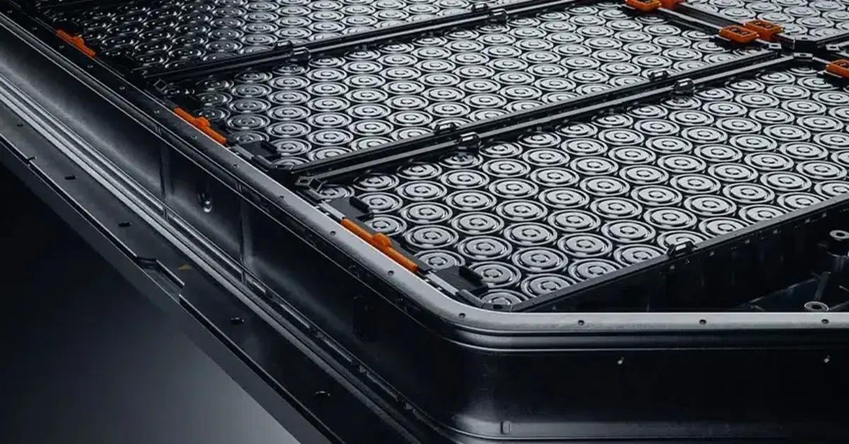 Rivoluzione auto elettriche 2030: sostituire la batteria coster&agrave; meno di riparare un motore classico