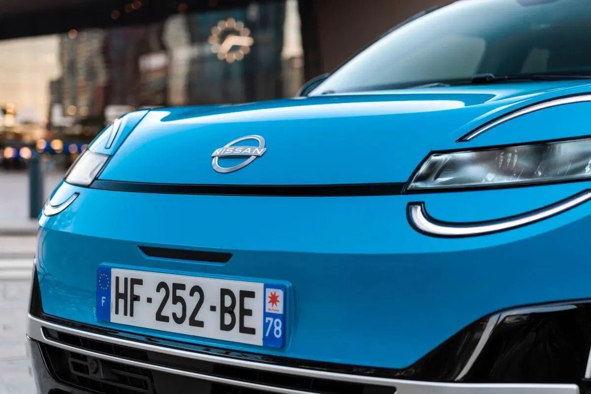 La Nissan MICRA 2025 ha finalmente imparato a guidare senza benzina (e promette di non lasciarvi a piedi) (12)
