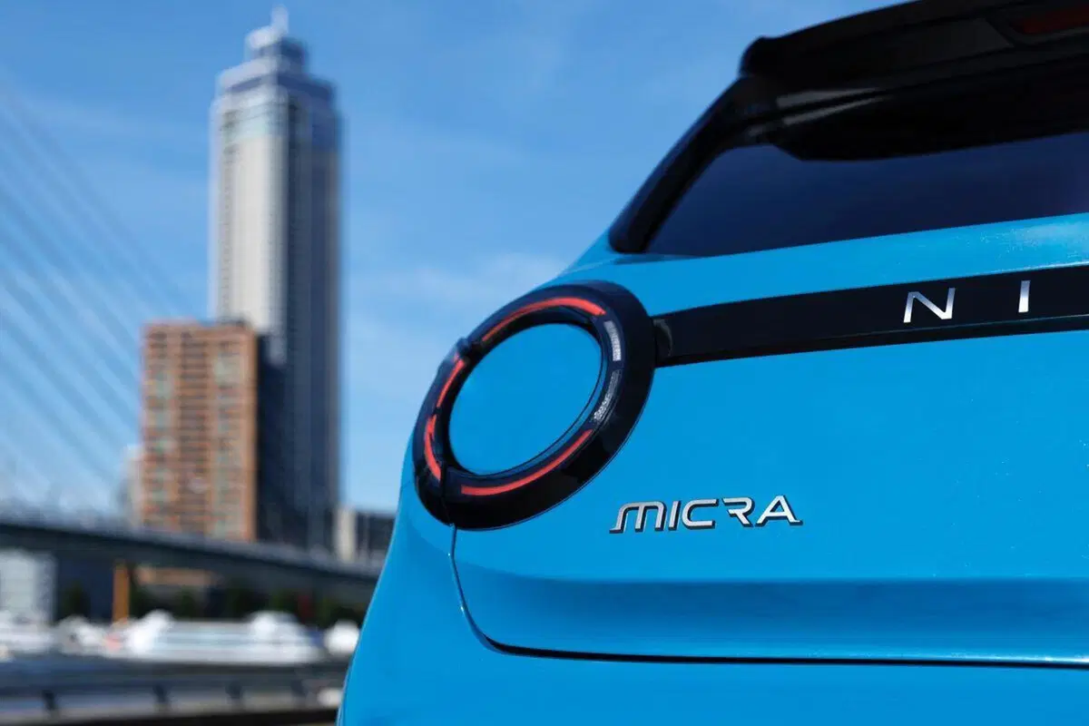 La Nissan MICRA 2025 ha finalmente imparato a guidare senza benzina (e promette di non lasciarvi a piedi) (15)
