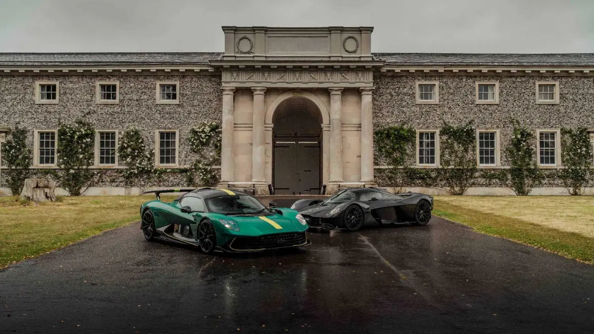 Aston Martin cambia tutto: la strategia che ridefinirà il lusso automobilistico