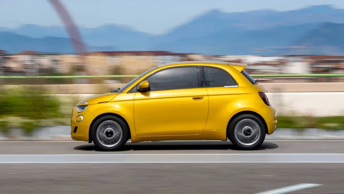 Fiat 500 (2025-->>) (3)