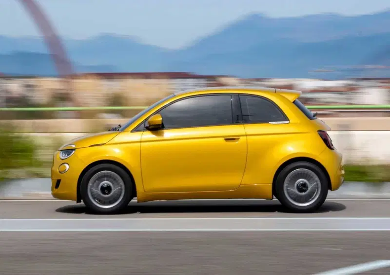 Fiat 500 (2025-->>) (3)