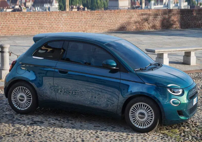 Fiat 500 (2025-->>) (5)
