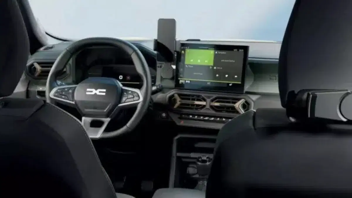 Dacia Duster 2025 si trasforma: dal SUV al pick-up (e spunta anche la versione van) (5)