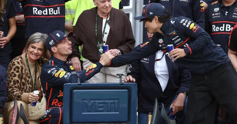 Red Bull, se Max Verstappen vincer&agrave; il titolo Piloti sar&agrave; anche merito di Yuki Tsunoda: ecco cosa ha fatto