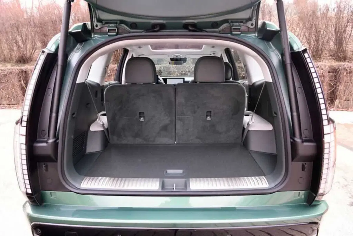 Listino Hyundai Ioniq 9 (3)