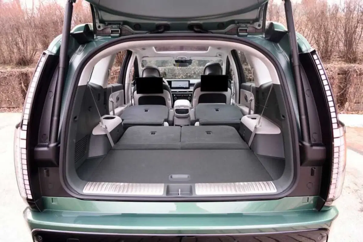 Listino Hyundai Ioniq 9 (4)