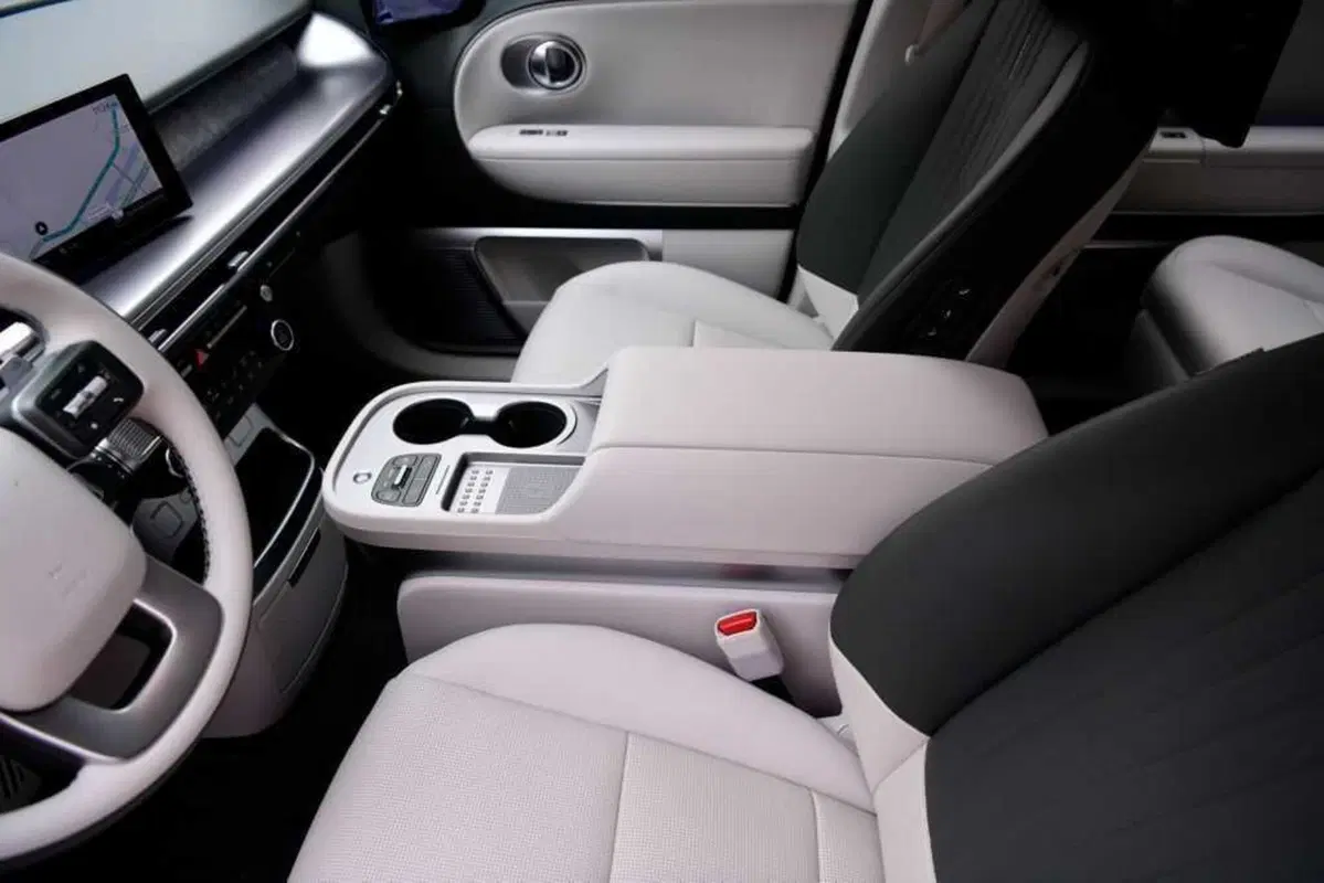 Listino Hyundai Ioniq 9 (5)