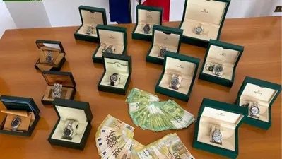Trieste: evade 13 milioni al fisco e si compra 14 Rolex e due supercar 