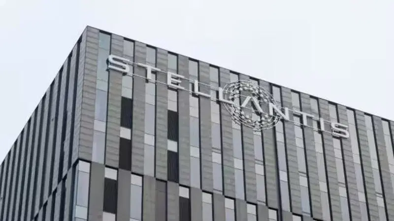 Stellantis e Catl, la Gigafactory di Saragozza accende il dibattito: arrivano 2 mila operai cinesi