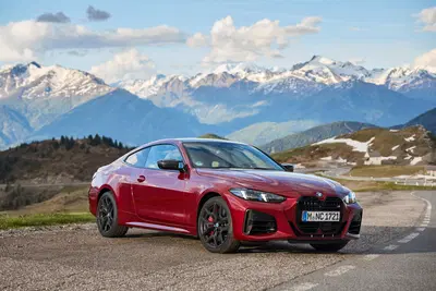 BMW autunno 2025: fino a 392 CV per le Serie M, nuovi fari laser e tecnologie smart