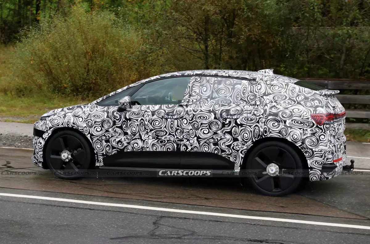 Audi fa rinascere l’A2? La nuova Q2 sembra più una monospace che un SUV (9)