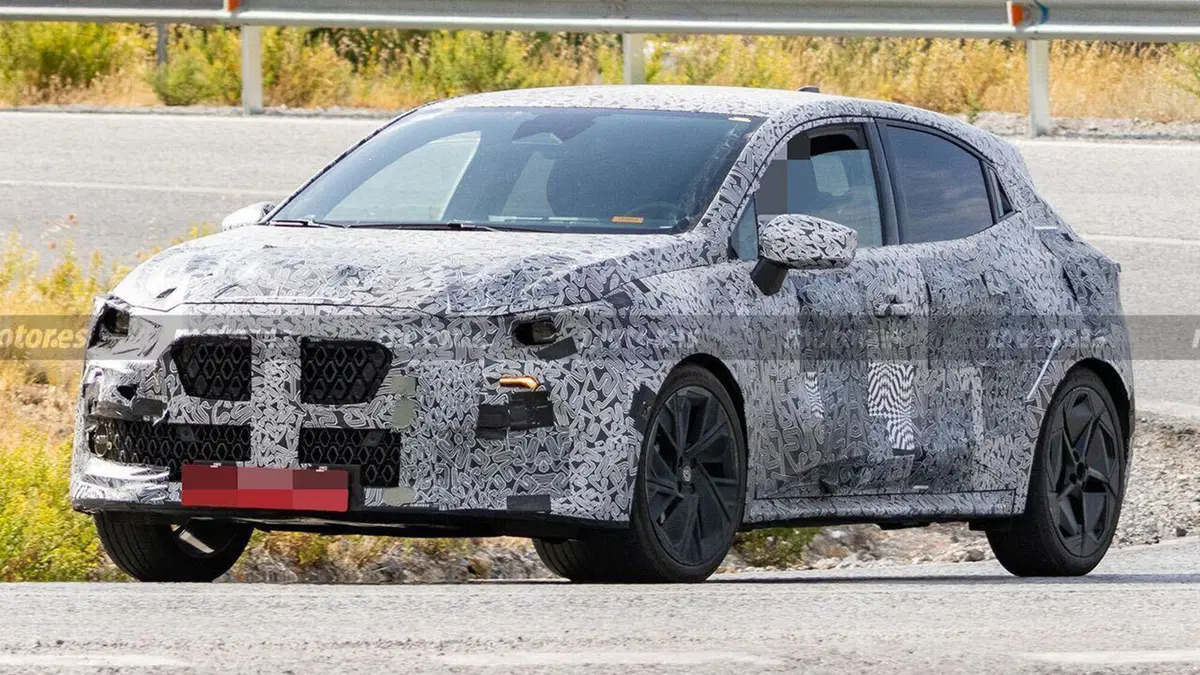 Nuova Renault Clio 2026: il segreto del modello ibrido da 200 CV che fa sognare il ritorno delle sigle RS (6)