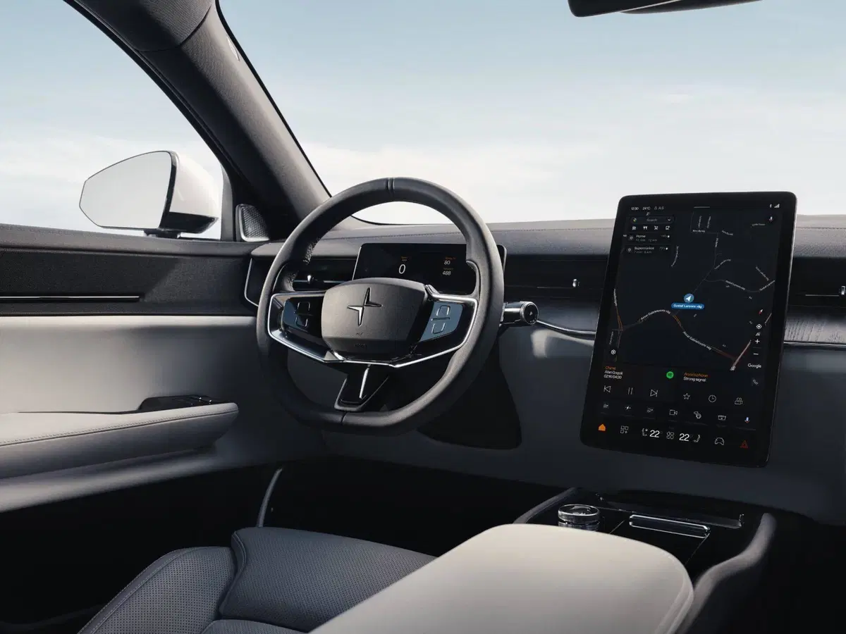 Polestar 3 2026: il SUV elettrico svedese che ricarica in 22 minuti e fa tremare la Tesla.