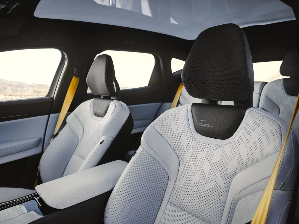 Polestar 3 2026: il SUV elettrico svedese che ricarica in 22 minuti e fa tremare la Tesla. (3)