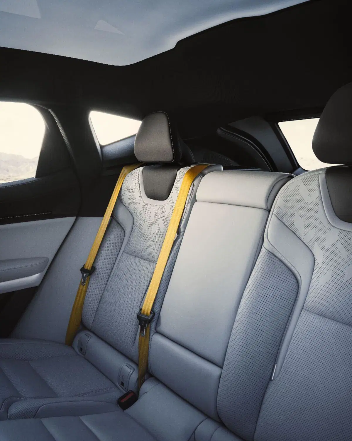 Polestar 3 2026: il SUV elettrico svedese che ricarica in 22 minuti e fa tremare la Tesla. (6)