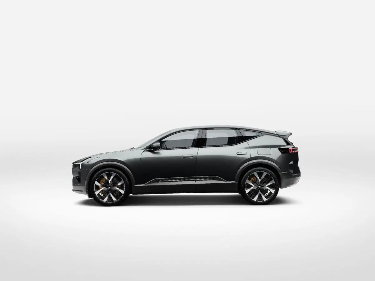 Polestar 3 2026: il SUV elettrico svedese che ricarica in 22 minuti e fa tremare la Tesla. (7)