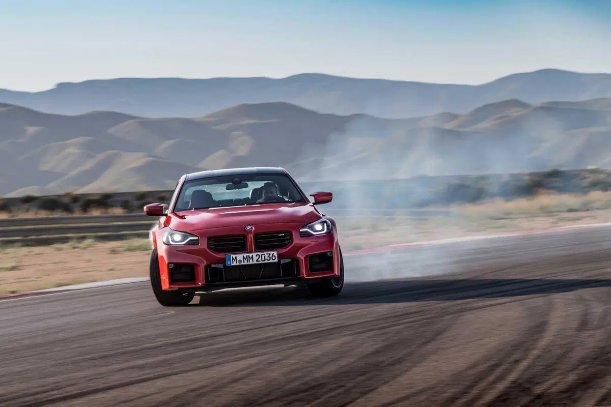 Nuova BMW M2: Jeremy Clarkson la promuove ma vi consiglia di comprare quella vecchia. (5)