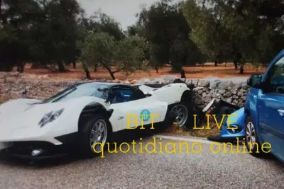 La Pagani Zonda F personale di Horacio Pagani distrutta in un incidente durante il Raduno 2025