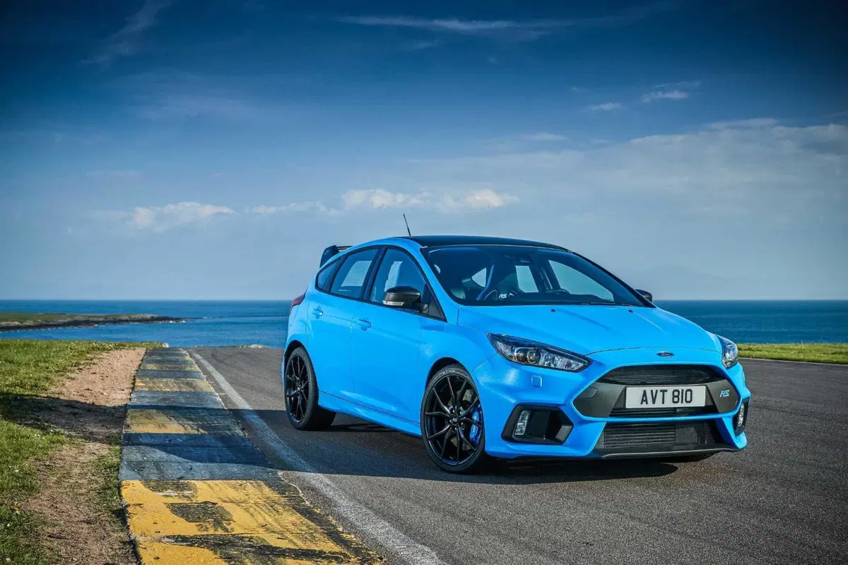 Fine di un'era: l'ultima Ford Focus ST esce dalla catena di montaggio, addio alle compatte sportive (16)