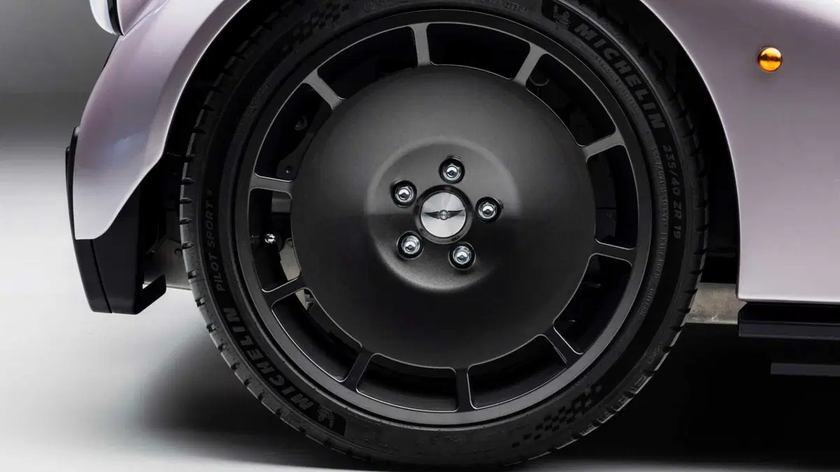 Morgan Supersport (2025-->>) (25)