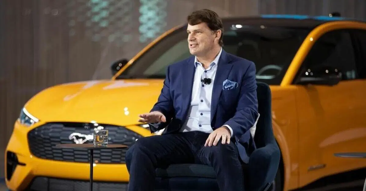 &ldquo;Le vendite di auto elettriche crolleranno del 50%&rdquo;: l'avvertimento shock del CEO di Ford che gela l'industria